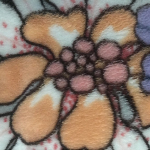 Vera Bradley Aloha Blooms Throw Blanket 80” X 50” - Picture 4 of 6